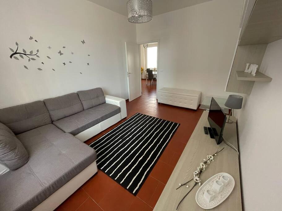 La Casa Del Mare Apartment Savona Luaran gambar