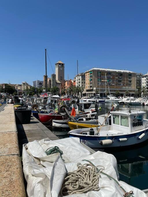 La Casa Del Mare Apartment Savona Luaran gambar